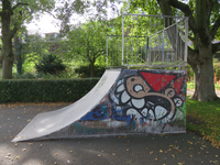 847140 Afbeelding van graffiti met een Utrechtse kabouter (KBTR) op het kleine skatepark bij het Hendrika van ...